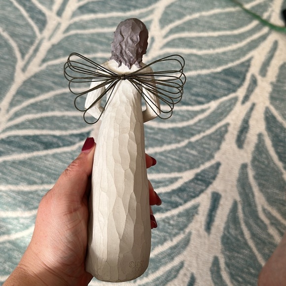 Willow Tree Welcomjng Angel 8 inches - Picture 2 of 7